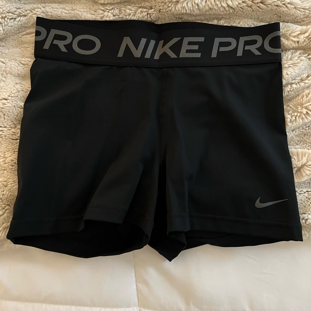 Nike Women’s Pro 3” Shorts | black/iron grey
